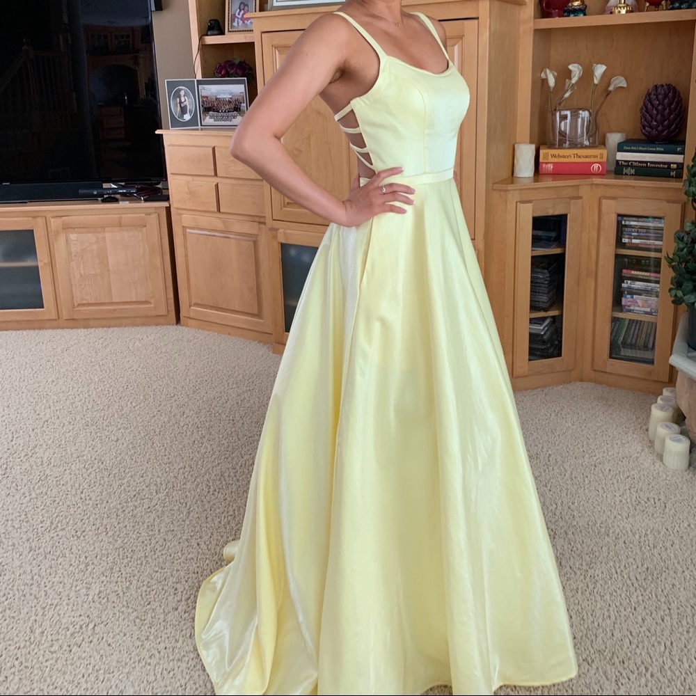Sherri Hill Prom Dress